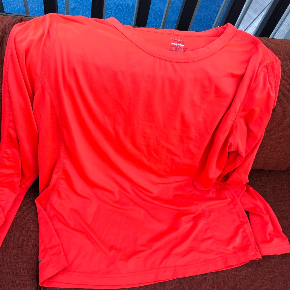 Danskin Fitted top